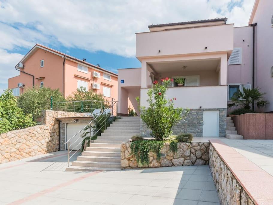 Apartment F-1 Климно Екстериор снимка