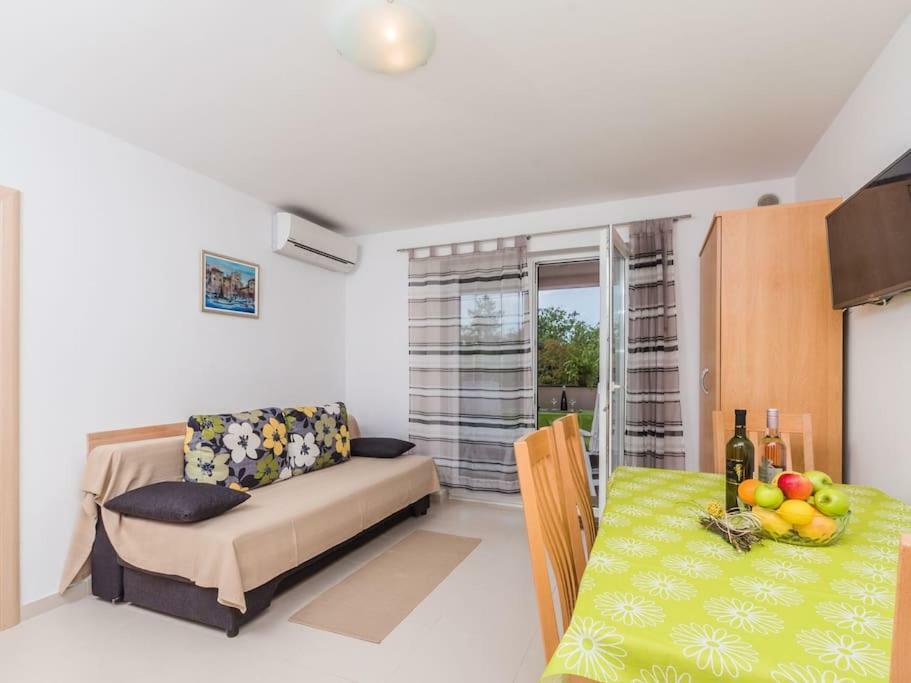 Apartment F-1 Климно Екстериор снимка