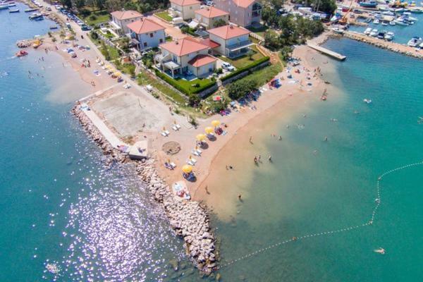 Apartment F-1 Климно Екстериор снимка